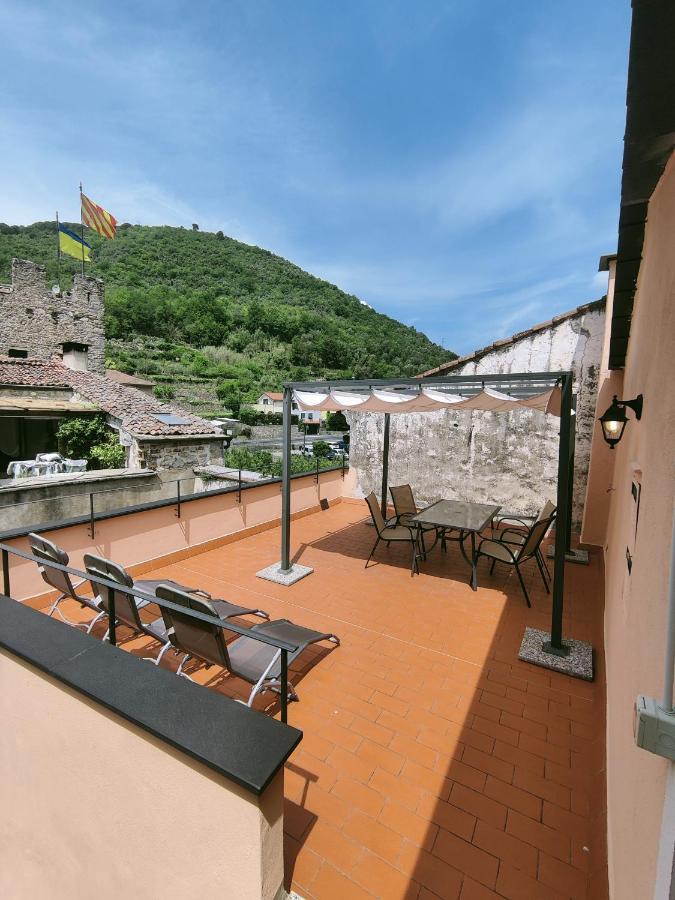 Modern Flat With Panoramic Terrace In Zuccarello Appartement Buitenkant foto