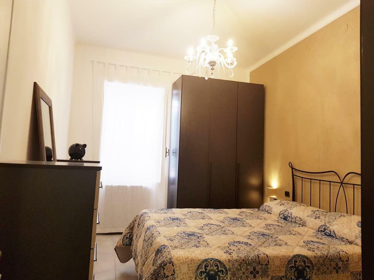 Modern Flat With Panoramic Terrace In Zuccarello Appartement Buitenkant foto