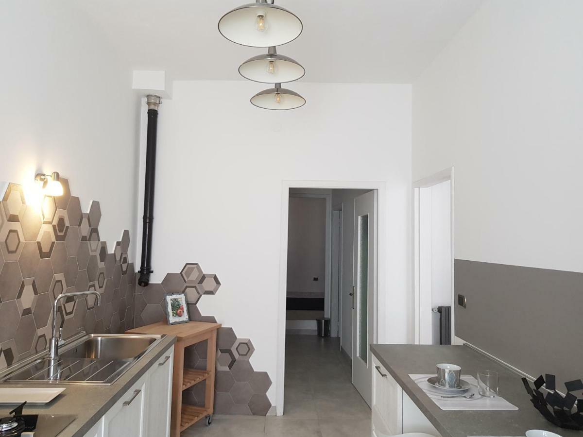 Modern Flat With Panoramic Terrace In Zuccarello Appartement Buitenkant foto